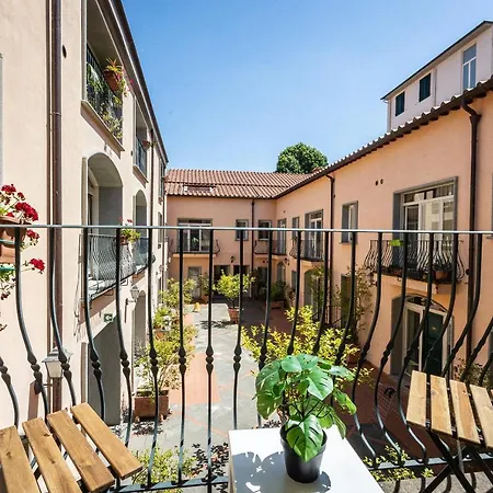 Palazzo Ghibellina 2 By In Florence