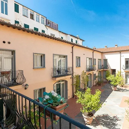 Palazzo Ghibellina 2 By In * Florence