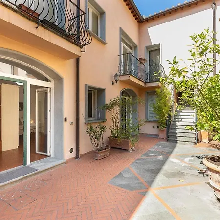 Apartment Palazzo Ghibellina 2 By In